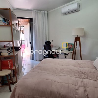 Apartamento com 128m², 3 quartos (sendo 3 suítes), 2 garagens, no bairro Jurerê Internacional em Florianópolis