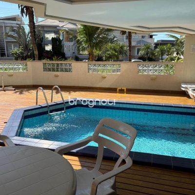 Apartamento com 128m², 3 quartos (sendo 3 suítes), 2 garagens, no bairro Jurerê Internacional em Florianópolis