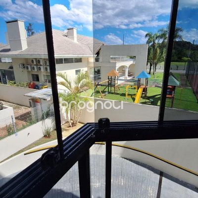 Apartamento com 128m², 3 quartos (sendo 3 suítes), 2 garagens, no bairro Jurerê Internacional em Florianópolis
