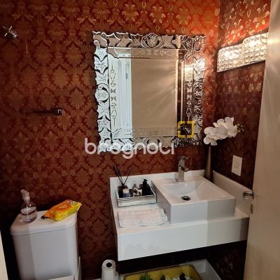 Apartamento com 128m², 3 quartos (sendo 3 suítes), 2 garagens, no bairro Jurerê Internacional em Florianópolis