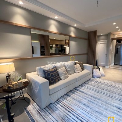 Apartamento com 115m², 3 quartos (sendo 2 suítes), 2 garagens, no bairro Jurerê Internacional em Florianópolis