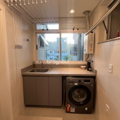 Apartamento com 115m², 3 quartos (sendo 2 suítes), 2 garagens, no bairro Jurerê Internacional em Florianópolis