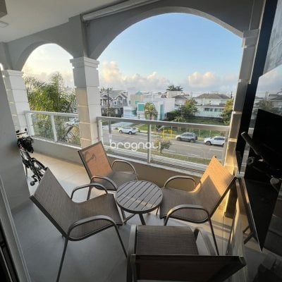 Apartamento com 115m², 3 quartos (sendo 2 suítes), 2 garagens, no bairro Jurerê Internacional em Florianópolis