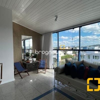 Cobertura com 330m², 3 quartos (sendo 3 suítes), 2 garagens, no bairro Jurerê Internacional em Florianópolis