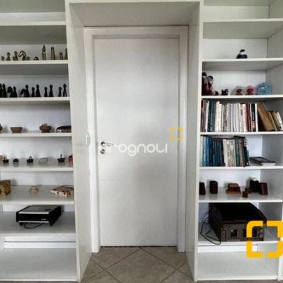 Cobertura com 330m², 3 quartos (sendo 3 suítes), 2 garagens, no bairro Jurerê Internacional em Florianópolis