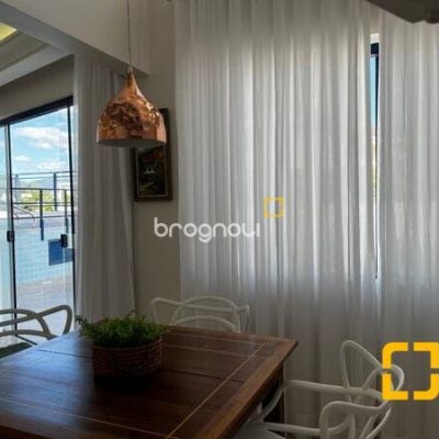 Cobertura com 330m², 3 quartos (sendo 3 suítes), 2 garagens, no bairro Jurerê Internacional em Florianópolis