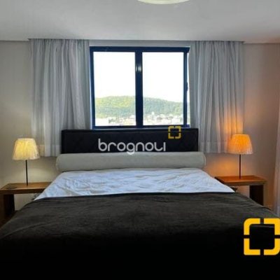 Cobertura com 330m², 3 quartos (sendo 3 suítes), 2 garagens, no bairro Jurerê Internacional em Florianópolis