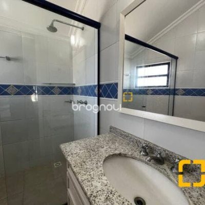 Cobertura com 330m², 3 quartos (sendo 3 suítes), 2 garagens, no bairro Jurerê Internacional em Florianópolis