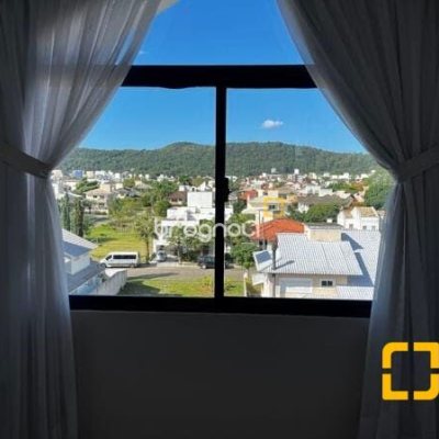 Cobertura com 330m², 3 quartos (sendo 3 suítes), 2 garagens, no bairro Jurerê Internacional em Florianópolis