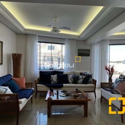 Cobertura com 330m², 3 quartos (sendo 3 suítes), 2 garagens, no bairro Jurerê Internacional em Florianópolis