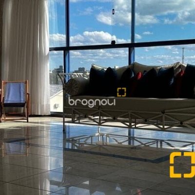 Cobertura com 330m², 3 quartos (sendo 3 suítes), 2 garagens, no bairro Jurerê Internacional em Florianópolis
