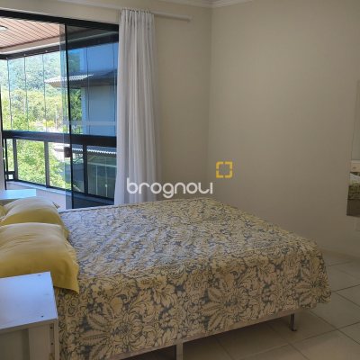Apartamento com 139m², 3 quartos (sendo 2 suítes), 4 garagens, no bairro Jurerê Internacional em Florianópolis
