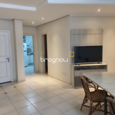 Apartamento com 139m², 3 quartos (sendo 2 suítes), 4 garagens, no bairro Jurerê Internacional em Florianópolis
