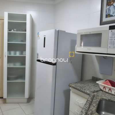 Apartamento com 139m², 3 quartos (sendo 2 suítes), 4 garagens, no bairro Jurerê Internacional em Florianópolis