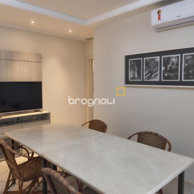 Apartamento com 139m², 3 quartos (sendo 2 suítes), 4 garagens, no bairro Jurerê Internacional em Florianópolis