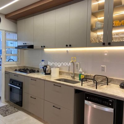 Apartamento com 105m², 3 quartos (sendo 3 suítes), 2 garagens, no bairro Jurerê Internacional em Florianópolis