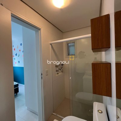 Apartamento com 105m², 3 quartos (sendo 3 suítes), 2 garagens, no bairro Jurerê Internacional em Florianópolis
