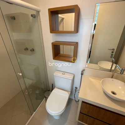 Apartamento com 105m², 3 quartos (sendo 3 suítes), 2 garagens, no bairro Jurerê Internacional em Florianópolis