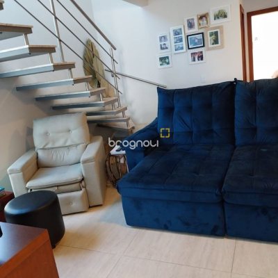 Casa com 173m², 4 quartos (sendo 3 suítes), 2 garagens, no bairro Cachoeira do Bom Jesus em Florianópolis