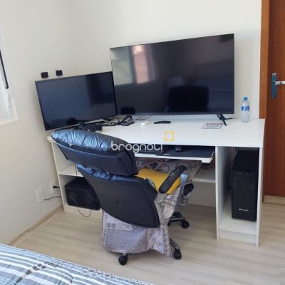 Casa com 173m², 4 quartos (sendo 3 suítes), 2 garagens, no bairro Cachoeira do Bom Jesus em Florianópolis