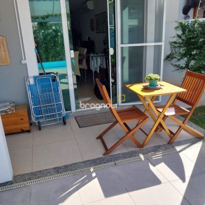 Casa com 173m², 4 quartos (sendo 3 suítes), 2 garagens, no bairro Cachoeira do Bom Jesus em Florianópolis