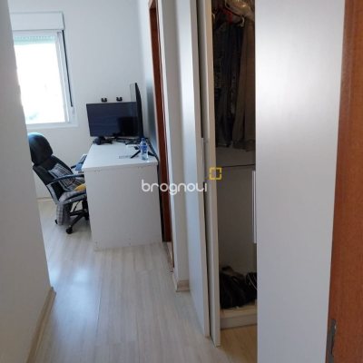 Casa com 173m², 4 quartos (sendo 3 suítes), 2 garagens, no bairro Cachoeira do Bom Jesus em Florianópolis
