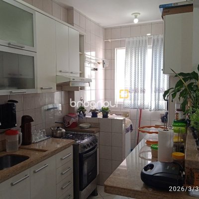 Apartamento com 55m², 2 quartos, 1 garagem, no bairro Campinas em São José