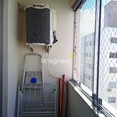 Apartamento com 55m², 2 quartos, 1 garagem, no bairro Campinas em São José