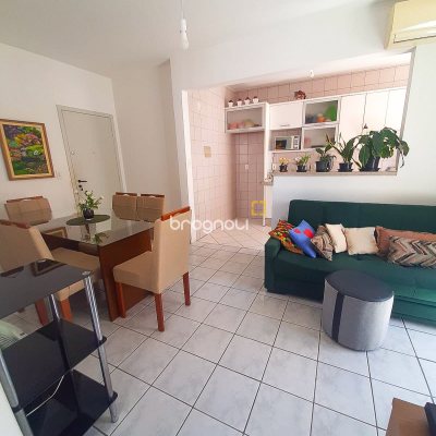 Apartamento com 55m², 2 quartos, 1 garagem, no bairro Campinas em São José