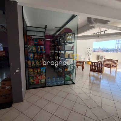 Apartamento com 55m², 2 quartos, 1 garagem, no bairro Campinas em São José