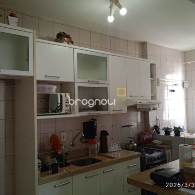 Apartamento com 55m², 2 quartos, 1 garagem, no bairro Campinas em São José