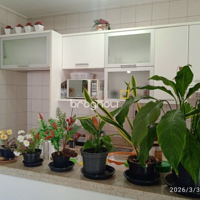 Apartamento com 55m², 2 quartos, 1 garagem, no bairro Campinas em São José