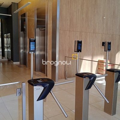 Sala com 74m², 1 garagem, no bairro Estreito em Florianópolis