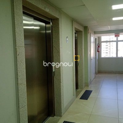 Sala com 74m², 1 garagem, no bairro Estreito em Florianópolis