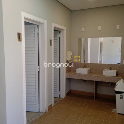 Sala com 60m², 1 garagem, no bairro Estreito em Florianópolis