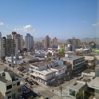 Sala com 60m², 1 garagem, no bairro Estreito em Florianópolis