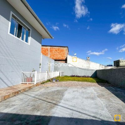 Casa com 110m², 3 quartos (sendo 1 suíte), 2 garagens, no bairro Costeira do Pirajubaé em Florianópolis