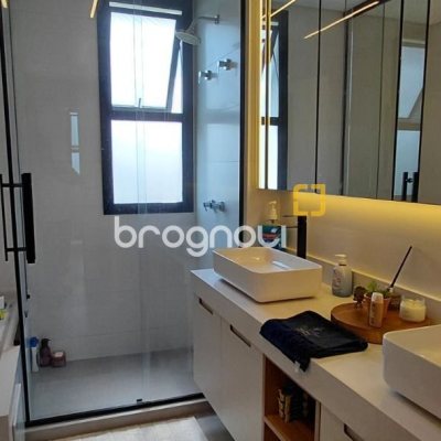 Casa com 236m², 4 quartos (sendo 3 suítes), 4 garagens, no bairro Jardim Anchieta em Florianópolis