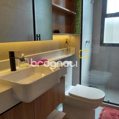 Casa com 236m², 4 quartos (sendo 3 suítes), 4 garagens, no bairro Jardim Anchieta em Florianópolis