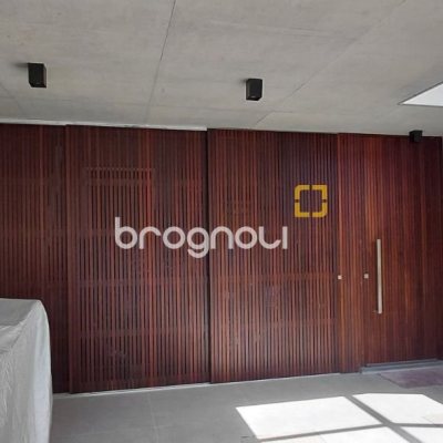 Casa com 236m², 4 quartos (sendo 3 suítes), 4 garagens, no bairro Jardim Anchieta em Florianópolis