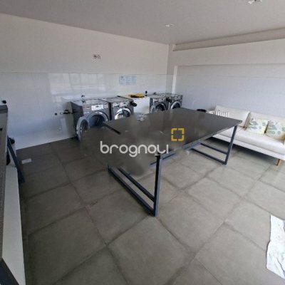Apartamento com 115m², 3 quartos (sendo 2 suítes), 2 garagens, no bairro Saco dos Limões em Florianópolis