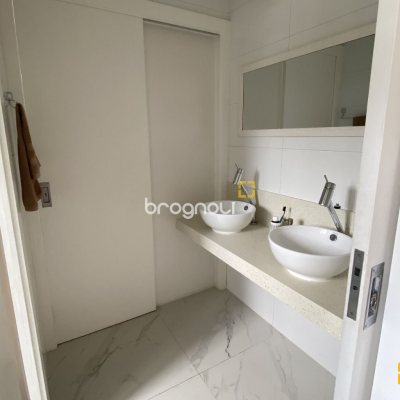 Apartamento com 115m², 3 quartos (sendo 2 suítes), 2 garagens, no bairro Saco dos Limões em Florianópolis
