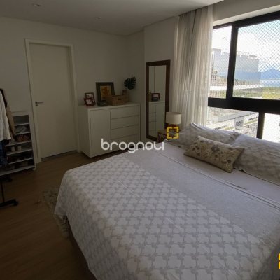 Apartamento com 115m², 3 quartos (sendo 2 suítes), 2 garagens, no bairro Saco dos Limões em Florianópolis