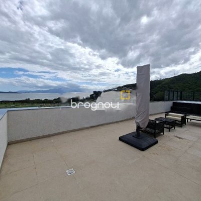 Apartamento com 115m², 3 quartos (sendo 2 suítes), 2 garagens, no bairro Saco dos Limões em Florianópolis