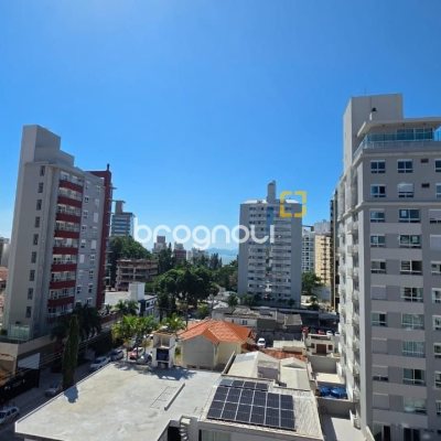 Apartamento com 152m², 3 quartos (sendo 3 suítes), 3 garagens, no bairro Centro em Florianópolis