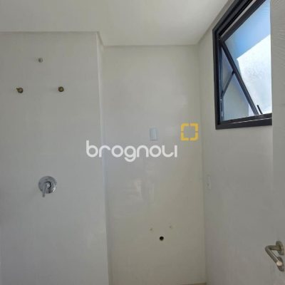 Apartamento com 152m², 3 quartos (sendo 3 suítes), 3 garagens, no bairro Centro em Florianópolis