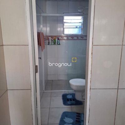 Casa com 103m², 2 quartos, 1 garagem, no bairro Campinas em São José
