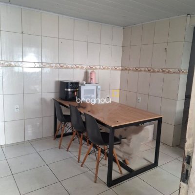 Casa com 103m², 2 quartos, 1 garagem, no bairro Campinas em São José