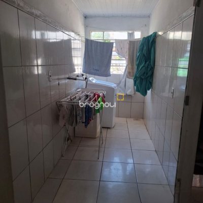 Casa com 103m², 2 quartos, 1 garagem, no bairro Campinas em São José