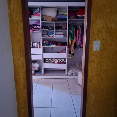 Casa com 103m², 2 quartos, 1 garagem, no bairro Campinas em São José